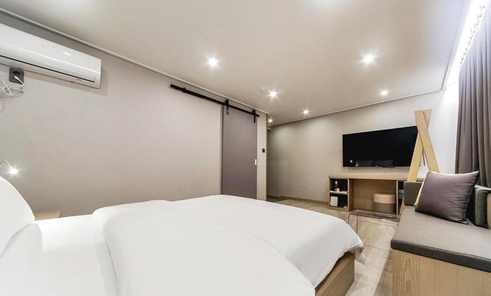 Centro Hotel Chilgok Kültér fotó