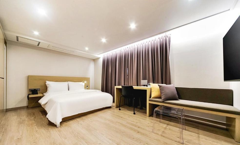 Centro Hotel Chilgok Kültér fotó