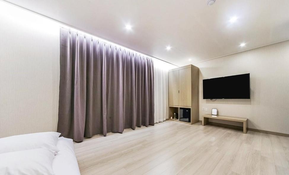 Centro Hotel Chilgok Kültér fotó